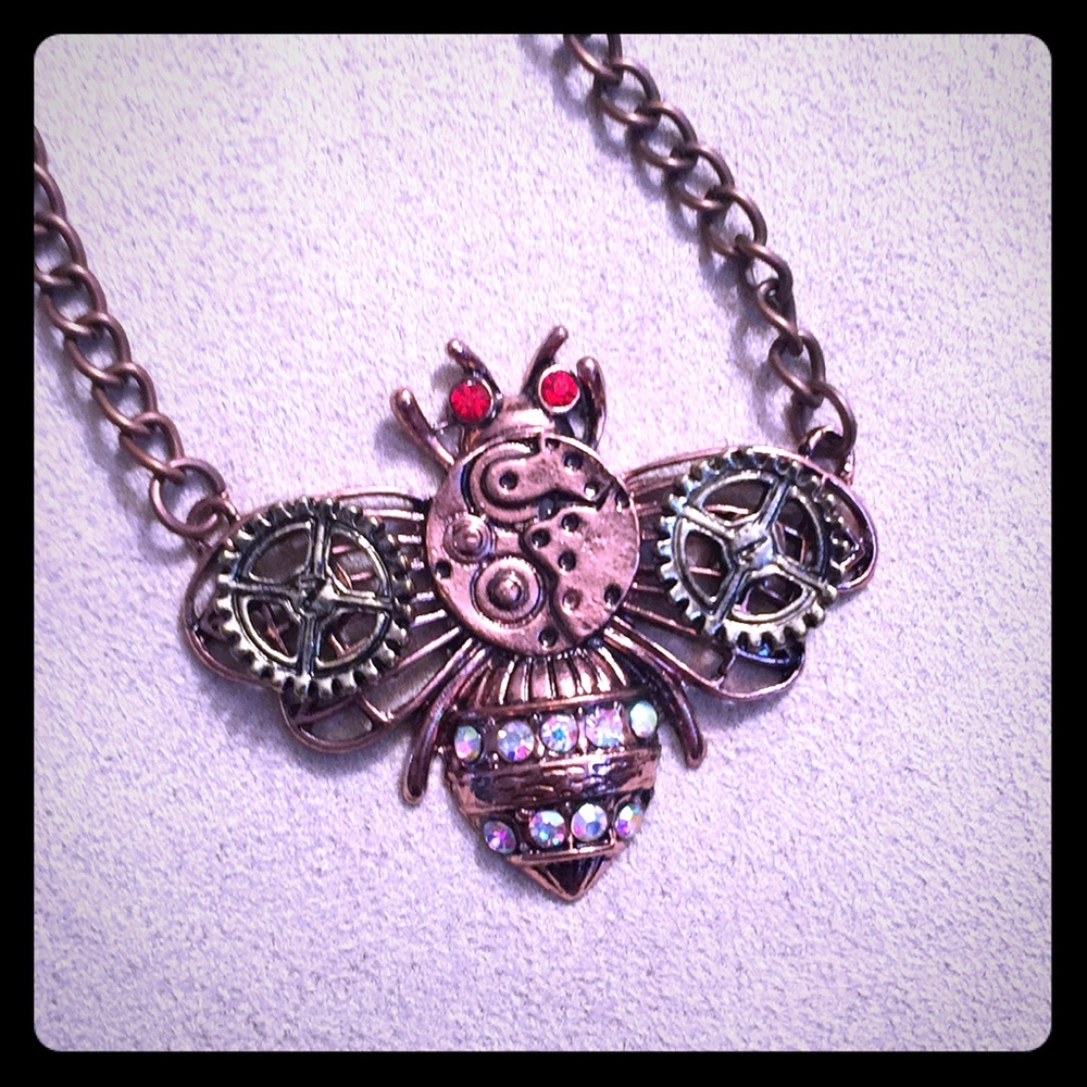 Steampunk bumble bee necklace